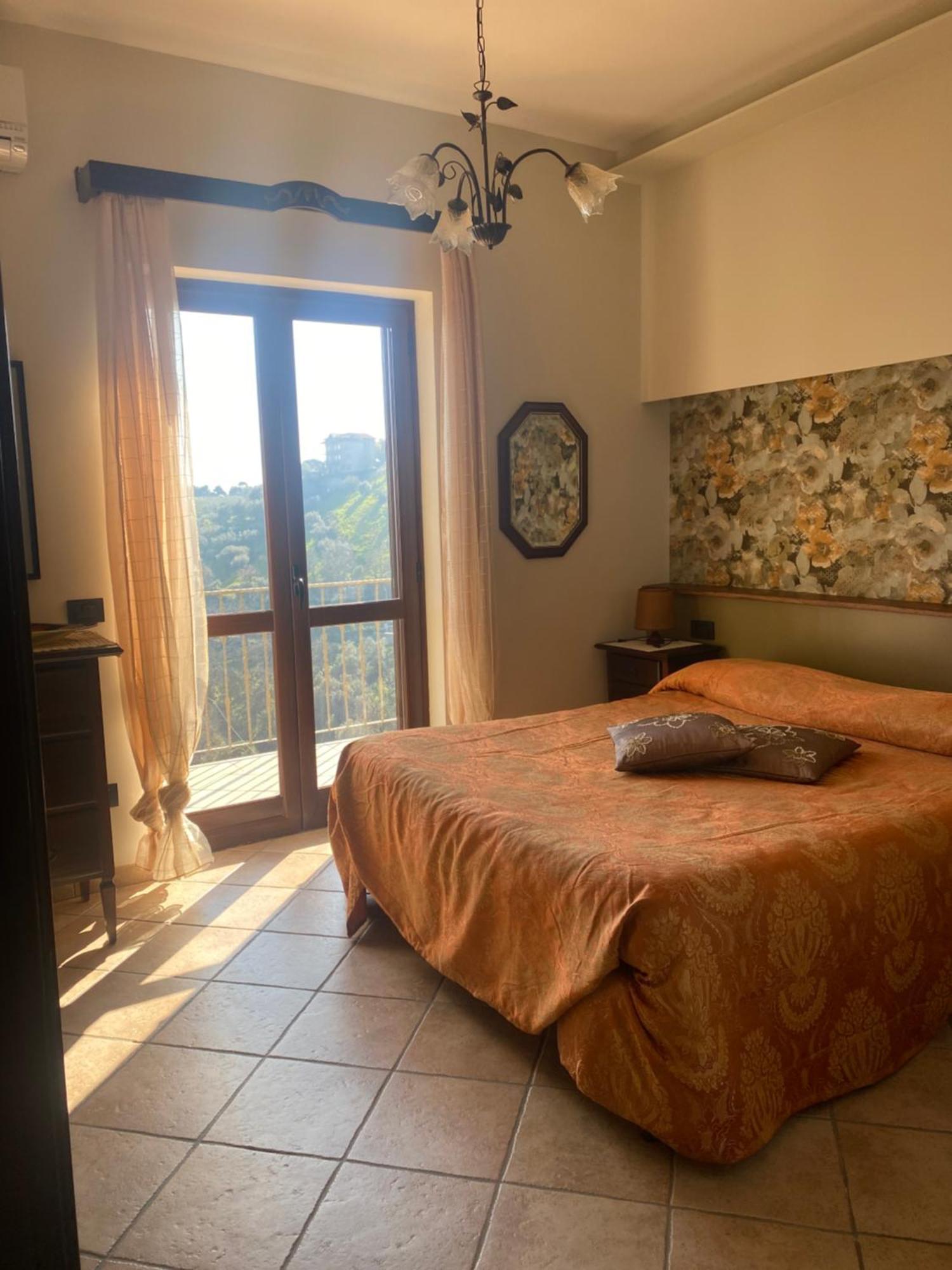 Villa Bernadette San Mauro Cilento Rum bild