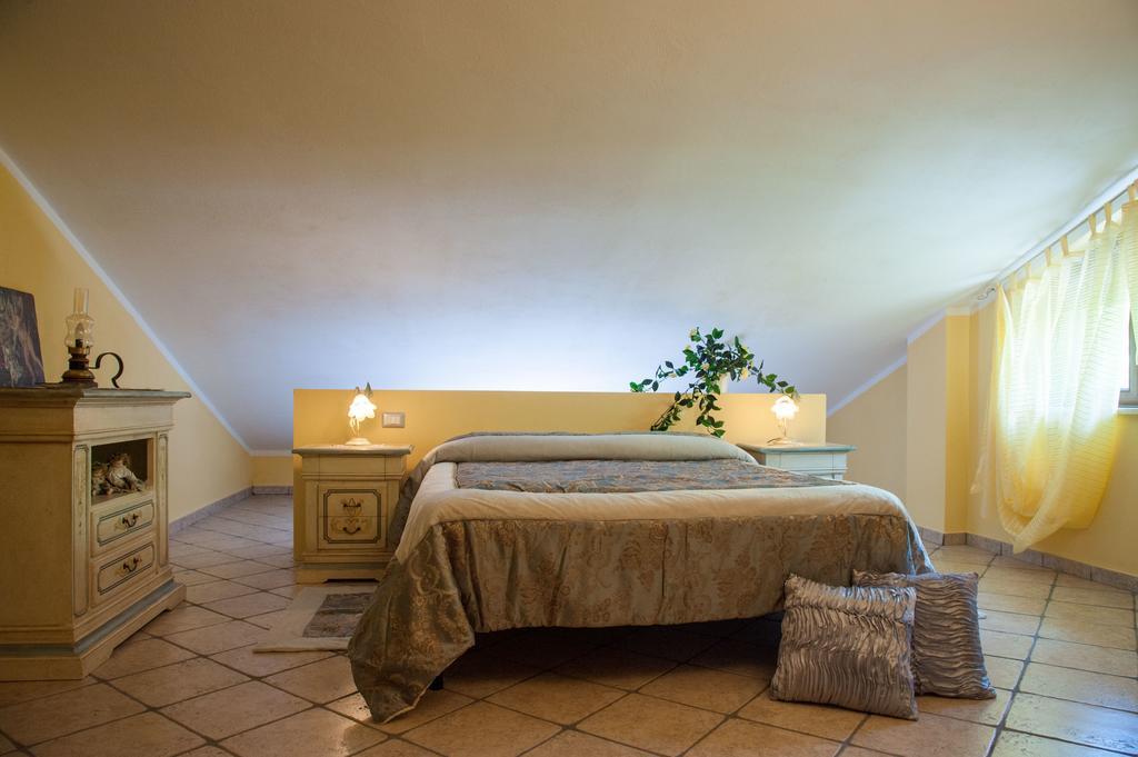 Villa Bernadette San Mauro Cilento Rum bild
